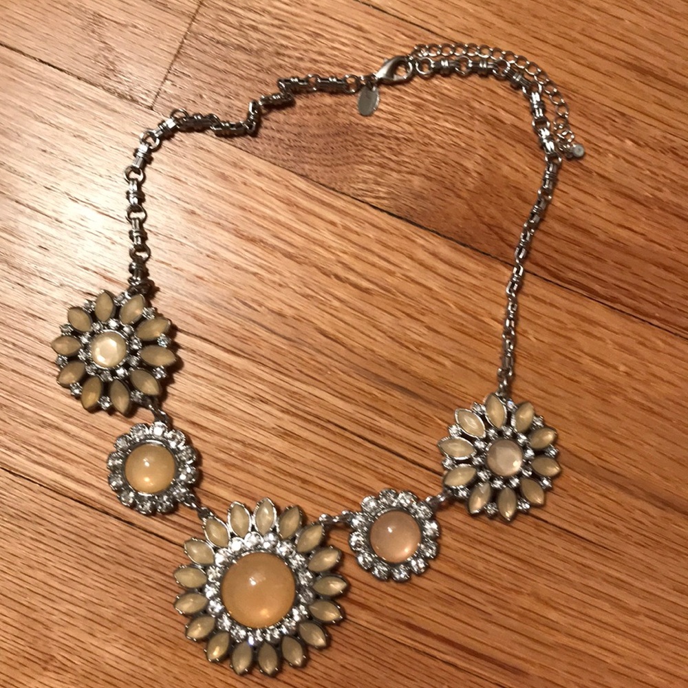 Statement necklace